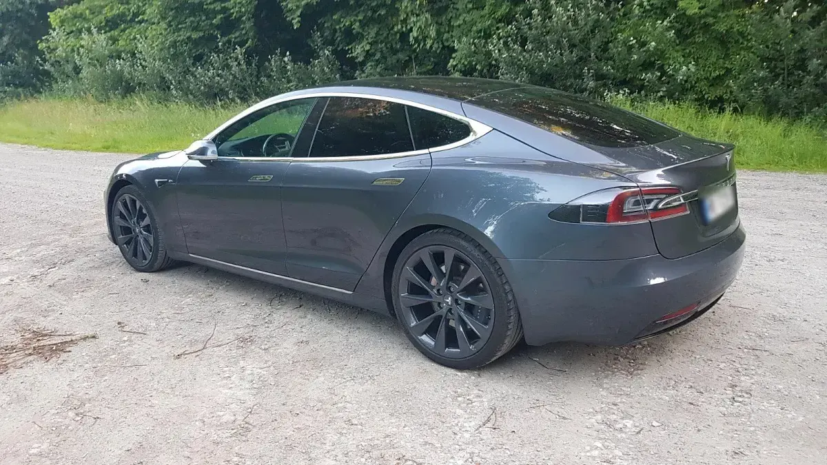 Gebraucht Tesla Model S 393 kW (535 PS) 2018 Grau Kleinwagen