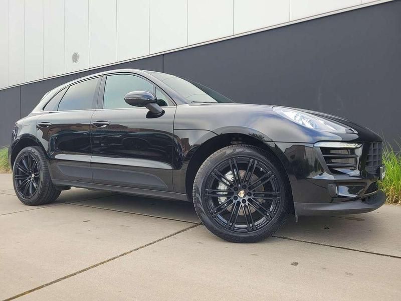 Schwarz Gebraucht 2017 Porsche Macan Turbo SUV | 35.280 € (Fairer Preis) - Bild 1/4