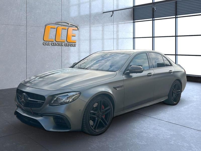Grau Gebraucht 2018 Mercedes E63S AMG AMG Limousine | 54.990 € (Fairer Preis) - Bild 1/4