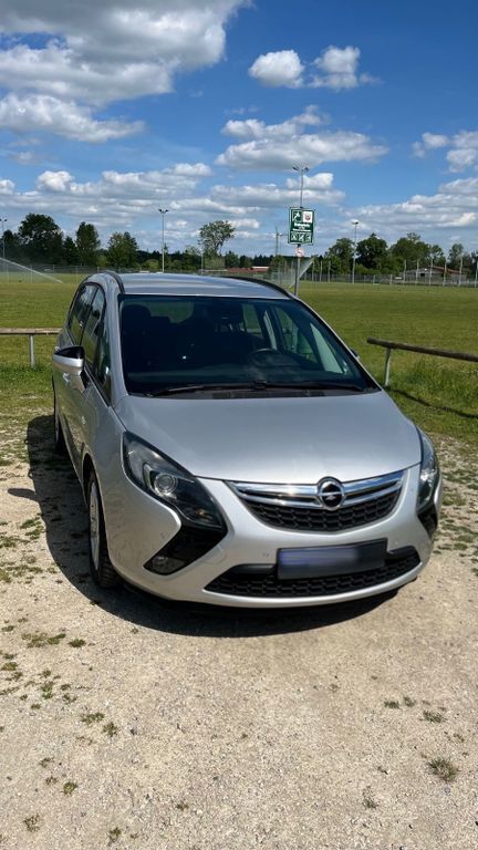Silber Gebraucht 2011 Opel Zafira Tourer Edition Van / Kleinbus | 7.999 € (Fairer Preis) - Bild 1/4