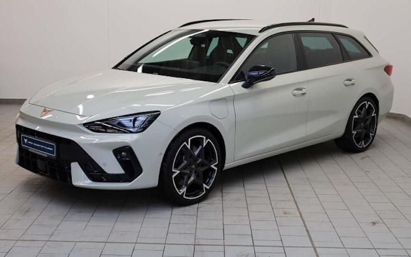 Neu Cupra Leon VZ 272 PS (200 kW) 2025 Taiga grau metallic Kombi