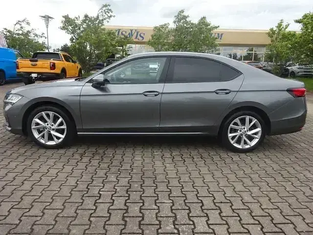 Gebraucht Skoda Superb Suite 150 PS (110 kW) 2024 Grau Limousine