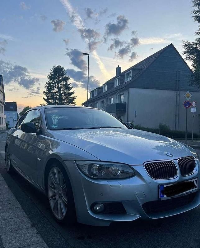 Gebraucht BMW 320 Cabriolet M Sport 170 PS (125 kW) 2013 Silber Cabrio