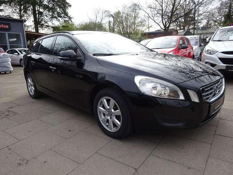 Gebraucht Volvo V60 Kinetic 163 PS (119 kW) 2012 Schwarz Kombi