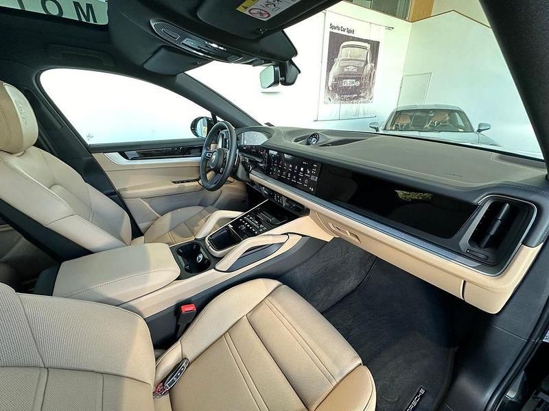Neu Porsche Cayenne Coupe 470 PS (345 kW) 2025 Schwarz Coupé