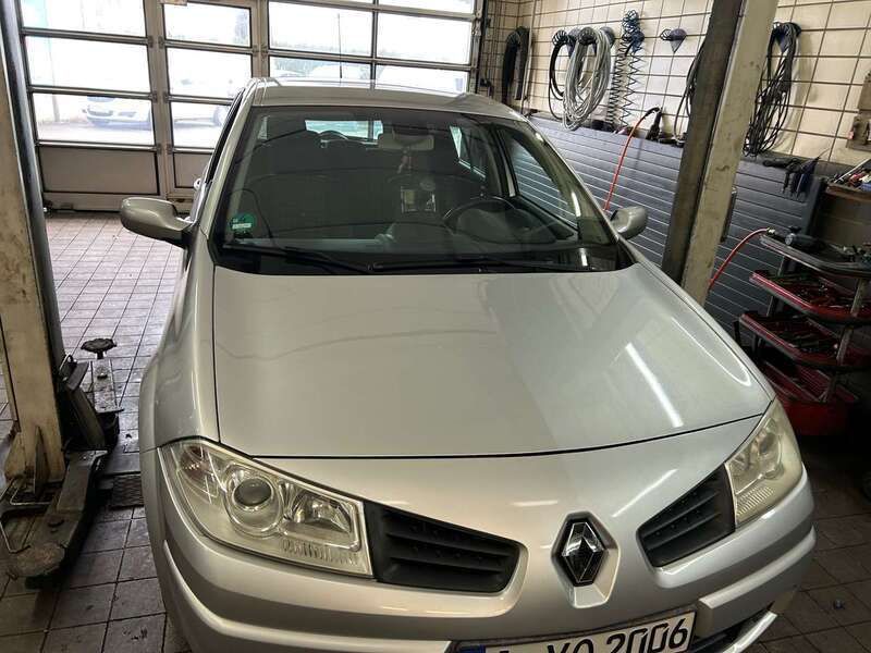 Silber Gebraucht 2007 Renault Mégane GrandTour Kombi | 2.950 € (Fairer Preis) - Bild 1/4