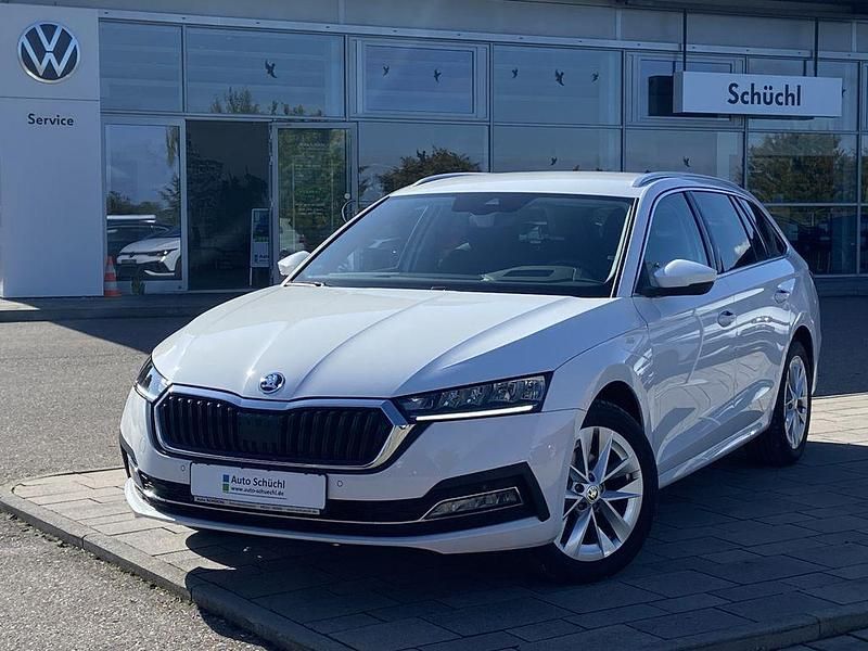 Candy weiß Gebraucht 2023 Skoda Octavia Style Kombi | 27.870 € (Fairer Preis) - Bild 1/4