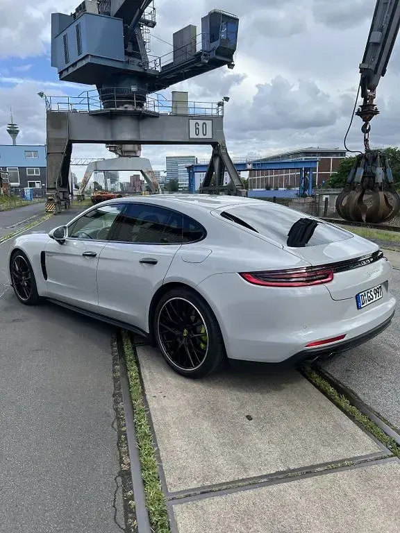 Gebraucht Porsche Panamera 462 PS (339 kW) 2018 Grau Kleinwagen
