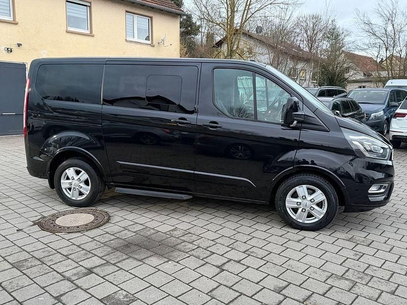 Gebraucht Ford Tourneo 185 PS (136 kW) 2020 Schwarz Van / Kleinbus