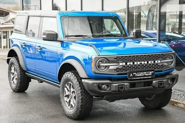 Używany Ford Bronco 335 KM (246 kW) 2024 Niebieski SUV