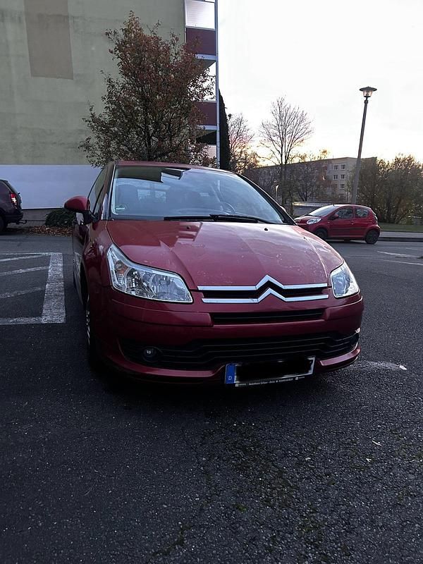 Rot Gebraucht 2006 Citroën C4 Coupé | 1.199 € (Fairer Preis) - Bild 1/4