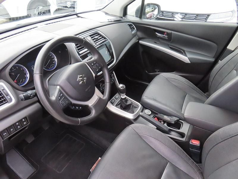 Gebraucht Suzuki SX4 S-Cross Comfort+ 140 PS (102 kW) 2019 Weiß SUV