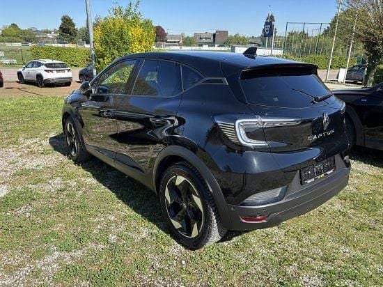 Używany Renault Captur Techno 140 KM (102 kW) 2025 Czarny SUV