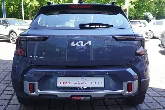 Nowe Kia Stonic 101 KM (74 kW) 2026 Niebieski SUV