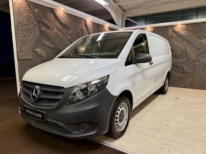 Weiß Gebraucht 2018 Mercedes Vito Van / Kleinbus | 12.990 € (Superpreis) - Bild 1/4