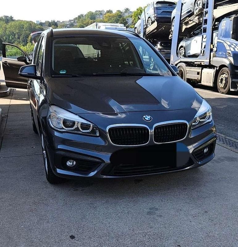 Grau Gebraucht 2016 BMW 218 Advantage Van / Kleinbus | 8.500 € (Superpreis) - Bild 1/1