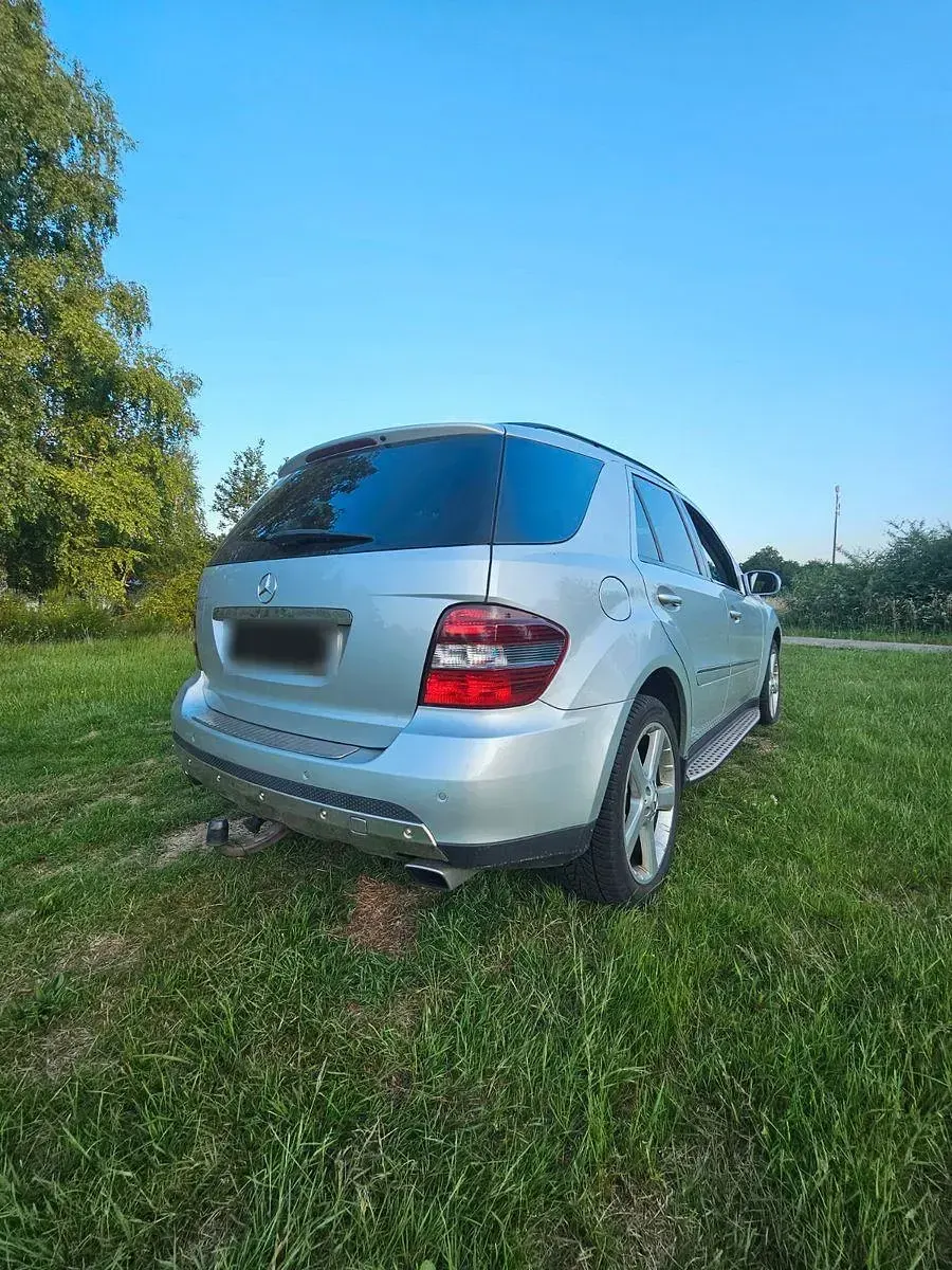 Gebraucht Mercedes ML420 306 PS (225 kW) 2008 Silber SUV