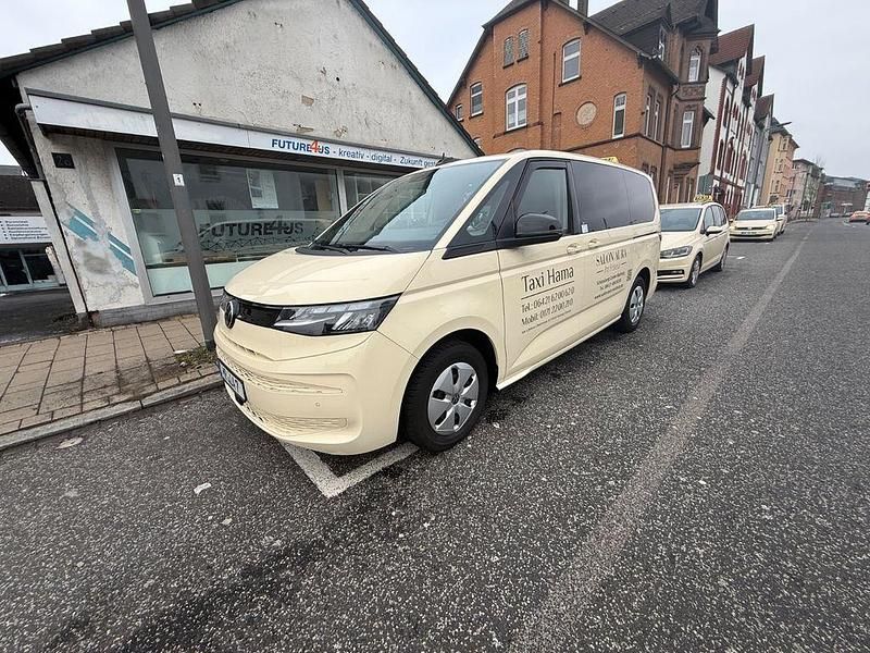 Usata VW Multivan 150 CV (110 kW) 2023 Giallo Monovolume