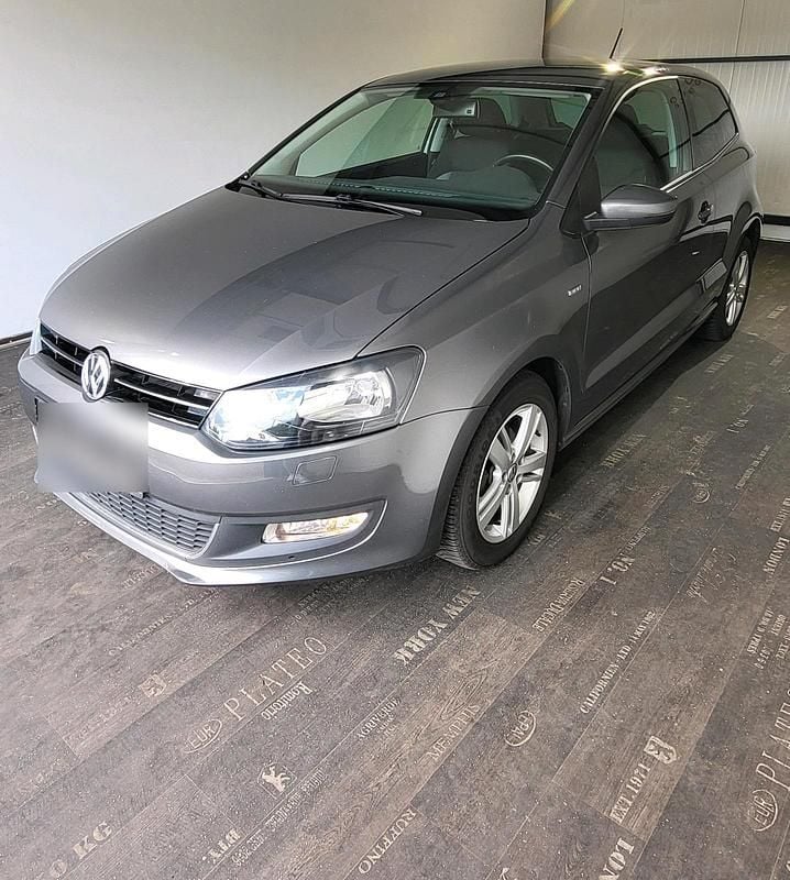 Grau Gebraucht 2014 VW Polo Life Kleinwagen | 6.400 € (Superpreis) - Bild 1/4