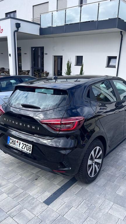 Gebraucht Mitsubishi Colt 67 PS (49 kW) 2025 Schwarz Kleinwagen