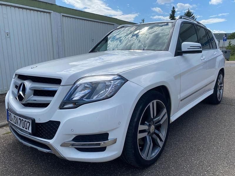 Weiß Gebraucht 2014 Mercedes GLK220 SUV | 17.700 € (Etwas zu teuer) - Bild 1/4