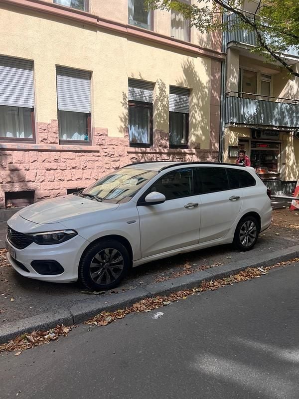 Weiß Gebraucht 2018 Fiat Tipo Kombi | 6.550 € (Fairer Preis) - Bild 1/4