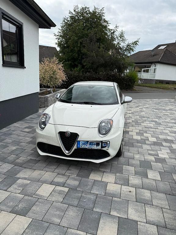 Weiß Gebraucht 2018 Alfa Romeo MiTo Kleinwagen | 5.700 € (Guter Preis) - Bild 1/4