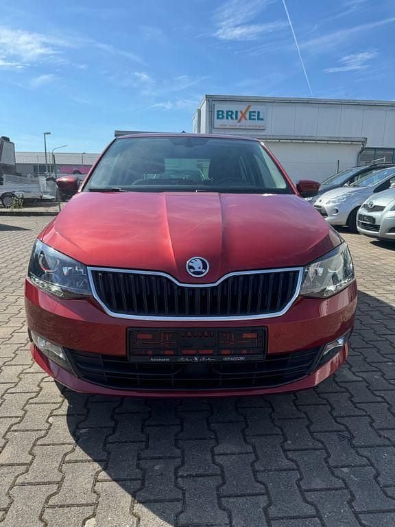 Rot Gebraucht 2016 Skoda Fabia Style Limousine | 9.350 € (Guter Preis) - Bild 1/4