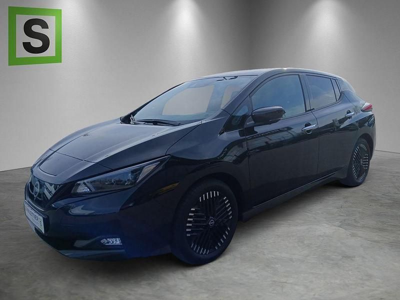 Gebraucht Nissan Leaf Tekna 110 kW (150 PS) 2023 Schwarz Kleinwagen