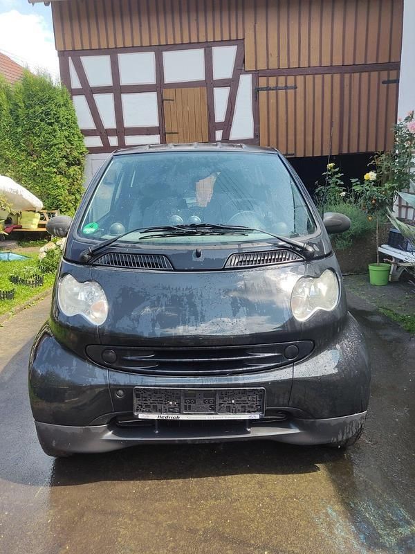 Schwarz Gebraucht 2006 Smart ForTwo Coupé Kleinwagen | 1.650 € - Bild 1/4