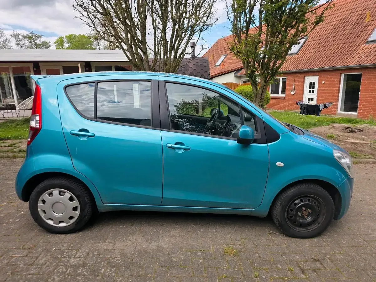 Gebraucht Suzuki Splash 85 PS (62 kW) 2008 Blau Kleinwagen