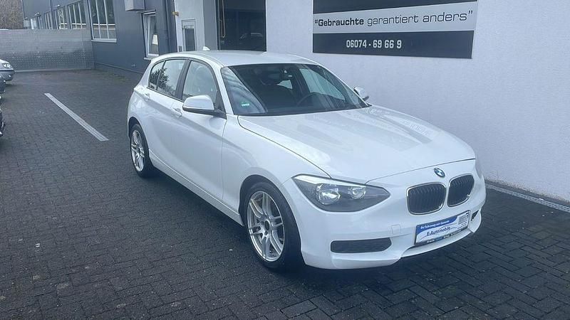 Gebraucht BMW 114 102 PS (75 kW) 2013 Weiß Kleinwagen