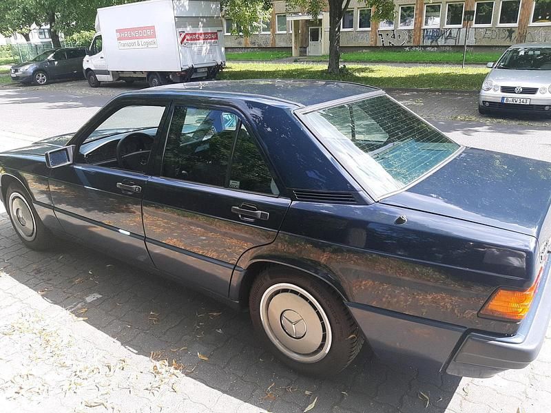Gebraucht Mercedes 190 110 PS (80 kW) 1991 Blau Limousine