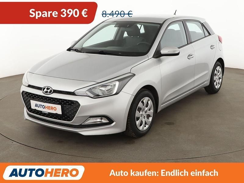 Gebraucht Hyundai i20 Classic 75 PS (55 kW) 2015 Silber Kleinwagen