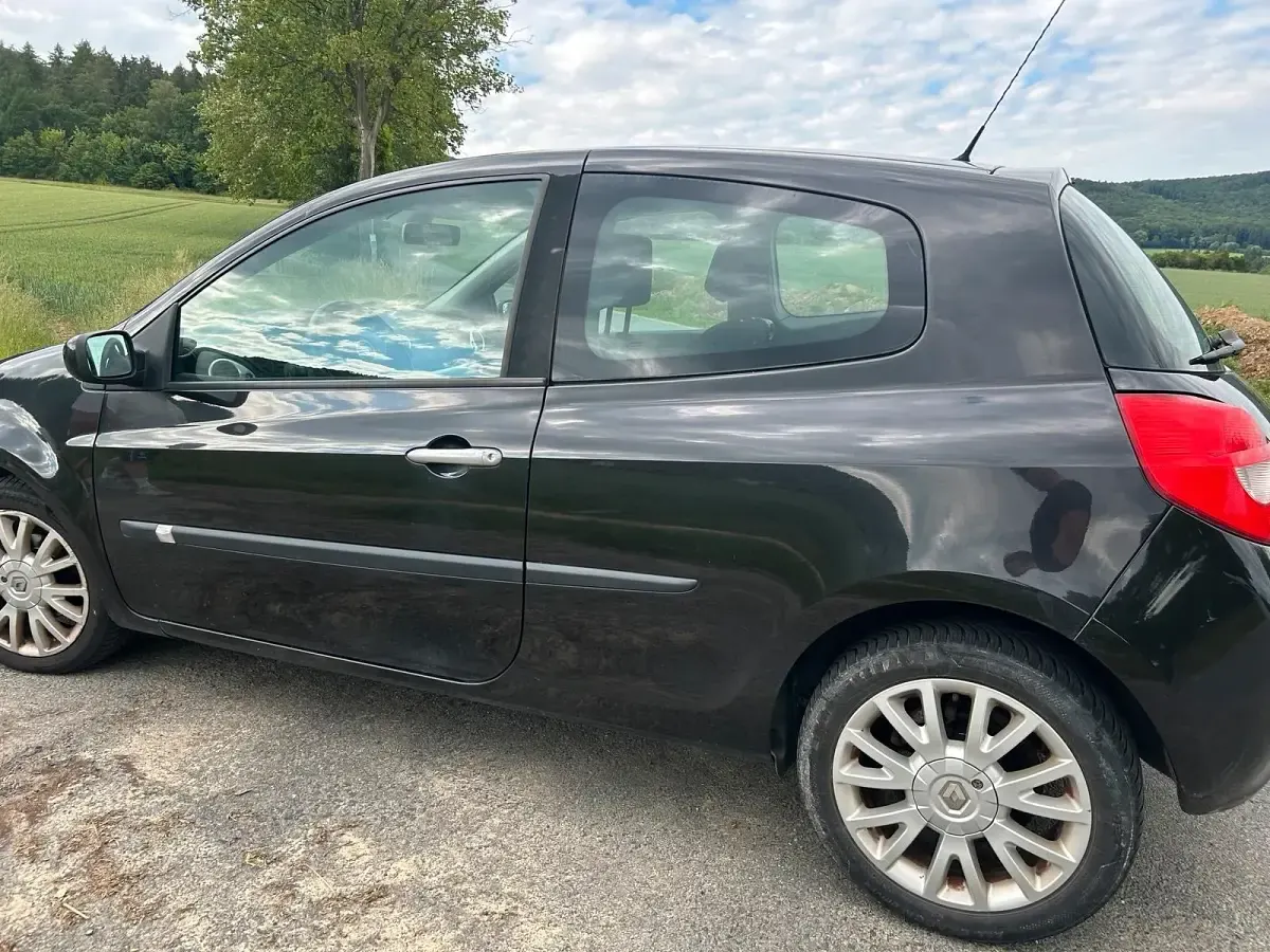 Gebraucht Renault Clio II Dynamique 112 PS (82 kW) 2007 Limousine