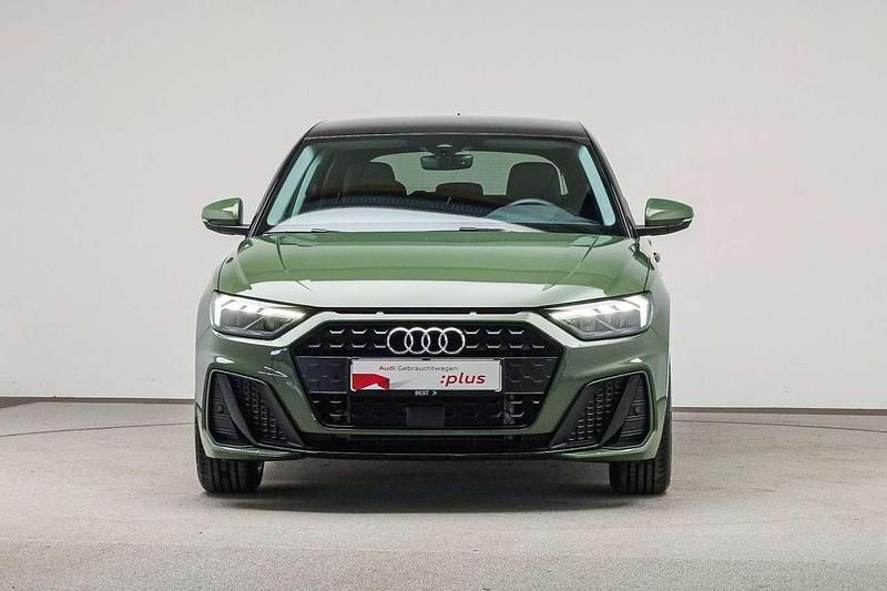 Gebraucht Audi A1 S-Line 95 PS (69 kW) 2025 Distriktgrün metallic/mythossc Limousine