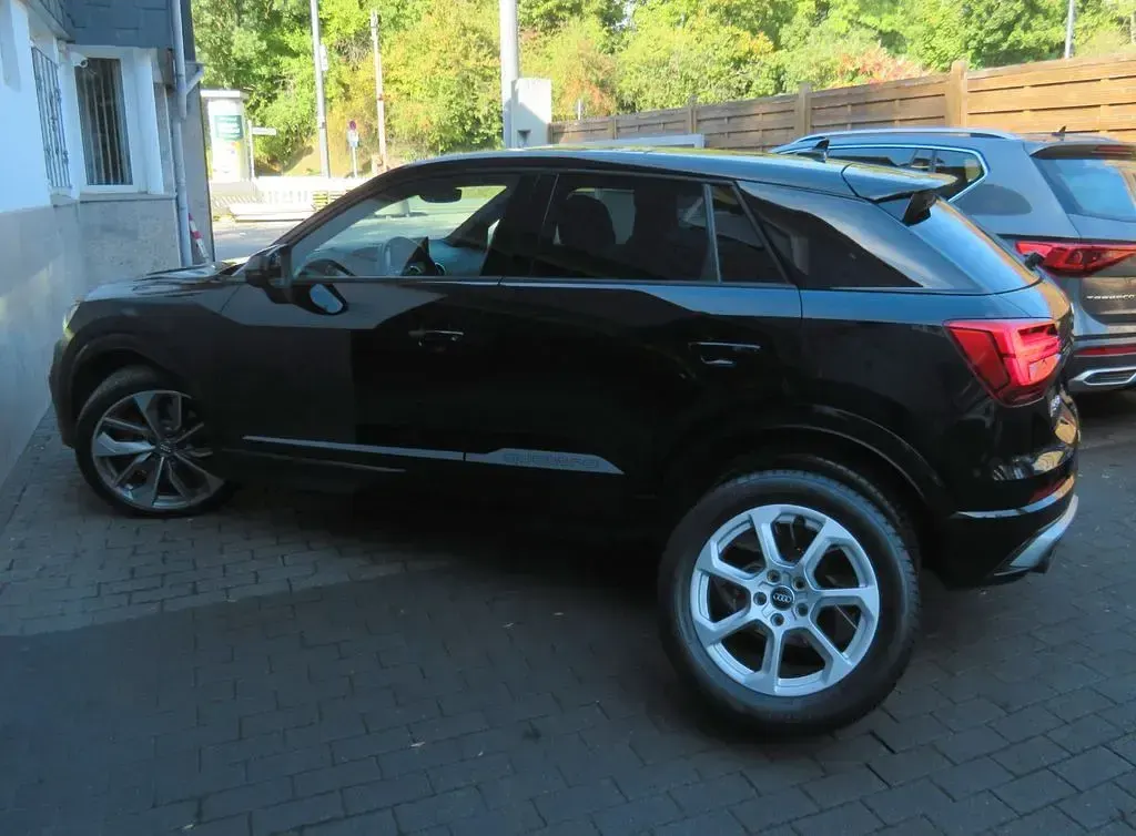 Gebraucht Audi SQ2 Sport 300 PS (220 kW) 2020 Schwarz SUV