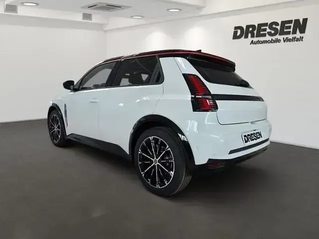 Nowe Renault 5 E-Tech Iconic 110 kW (150 KM) 2026 Biały Sedan/Limuzyna