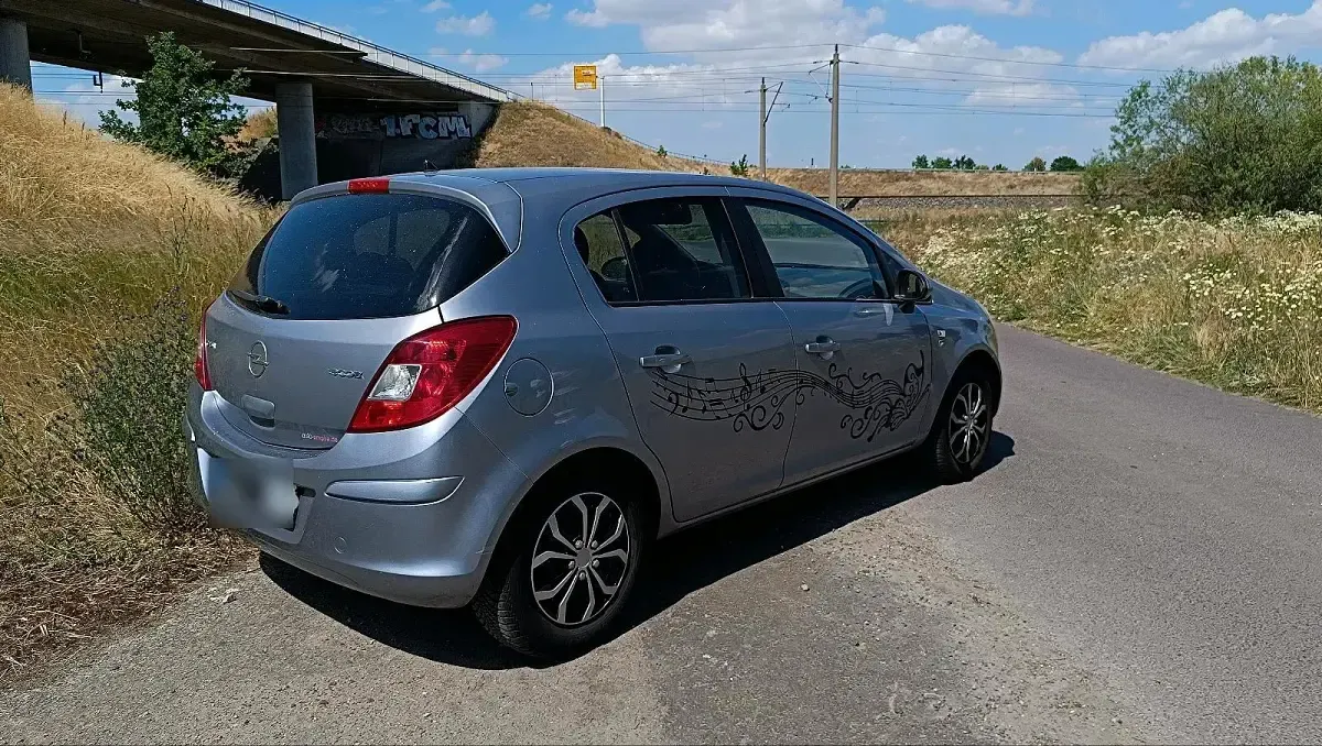 Gebraucht Opel Corsa Eco 70 PS (51 kW) 2010 Grau Kleinwagen