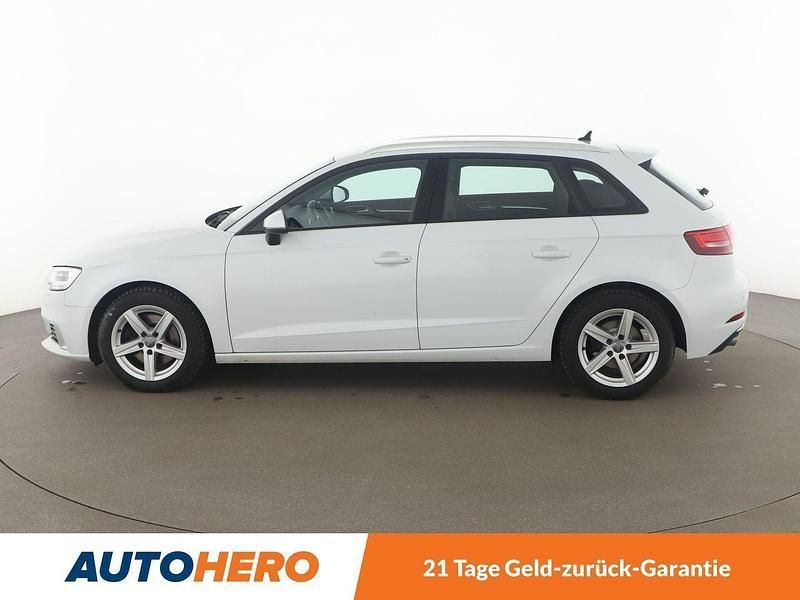Gebraucht Audi A3 Sport 150 PS (110 kW) 2020 Weiß Limousine