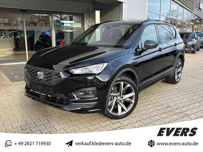 "deep" schwarz perleffekt Gebraucht 2022 Seat Tarraco FR SUV | 32.850 € (Fairer Preis) - Bild 1/4