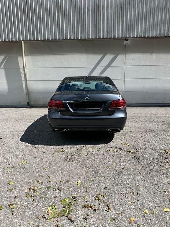 Gebraucht Mercedes E200 184 PS (135 kW) 2015 Grau Limousine