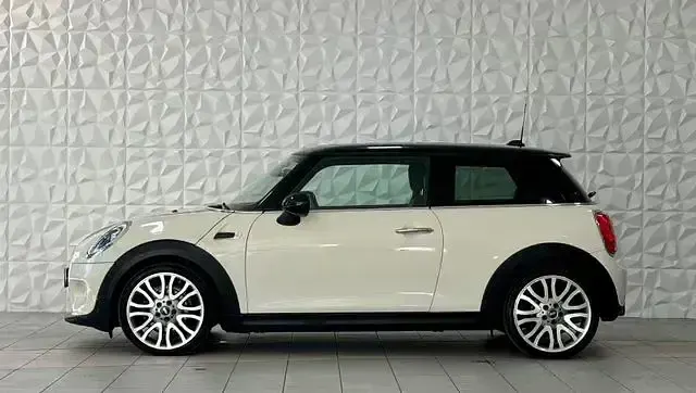 Gebraucht Mini Cooper 136 PS (100 kW) 2015 Weiß Kleinwagen