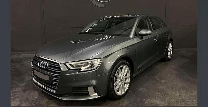 Grau Gebraucht 2018 Audi A3 S-Line Kleinwagen | 14.700 € (Superpreis) - Bild 1/4