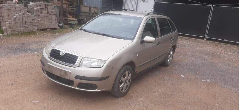 Grau Gebraucht 2005 Skoda Fabia Kombi | 500 € (Superpreis) - Bild 1/4