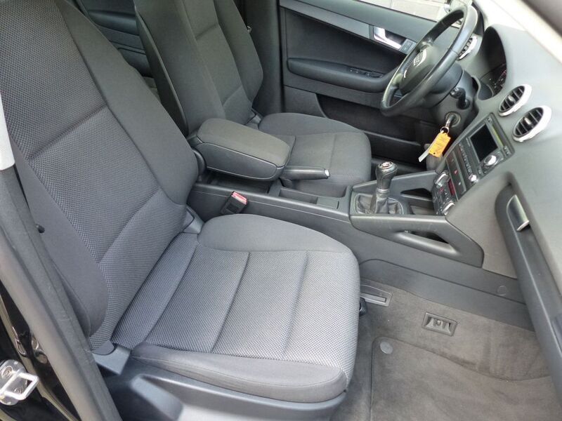 Gebraucht Audi A3 Attraction 125 PS (91 kW) 2009 Schwarz Limousine