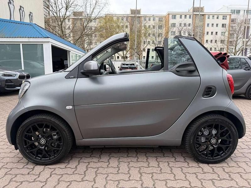 Gebraucht Smart ForTwo Cabrio Prime 90 PS (66 kW) 2018 Titania gry (mattgrau) Cabrio