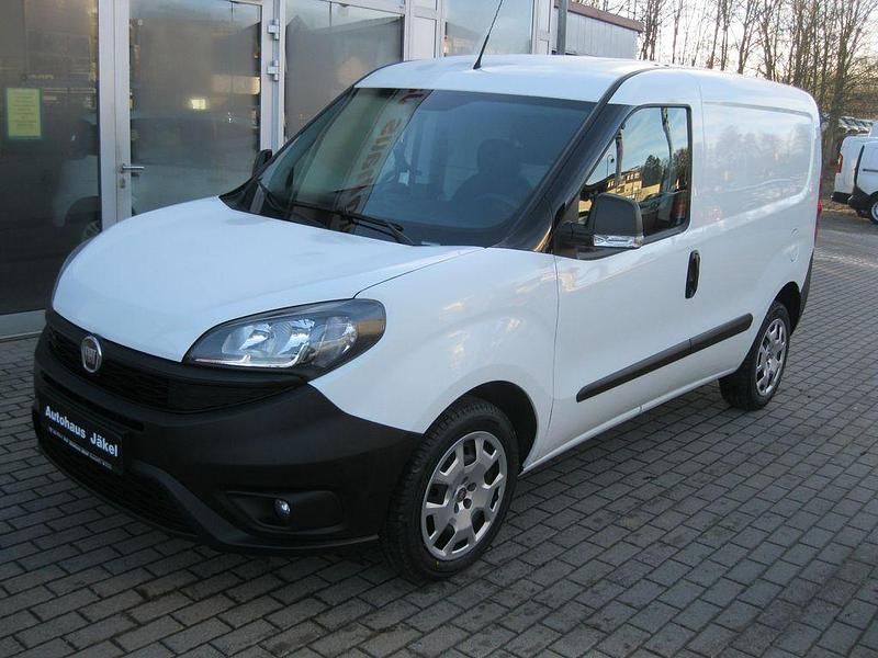 Gebraucht Fiat Doblò 95 PS (69 kW) 2021 Weiß Van / Kleinbus
