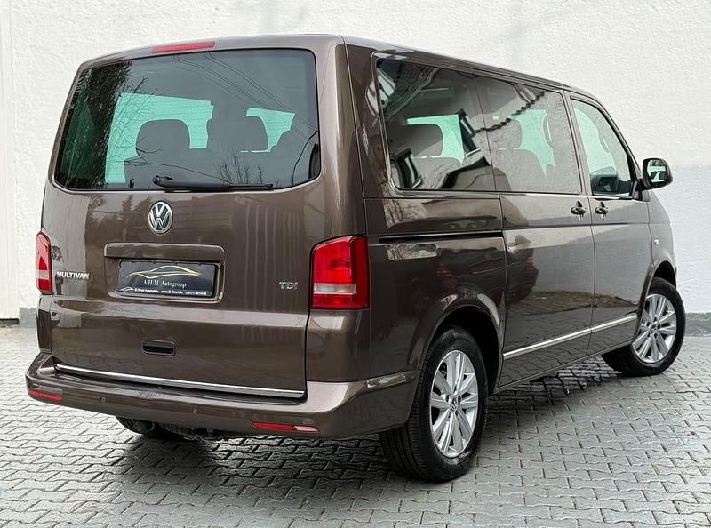 Second-hand VW T5 Highline 140 CP (102 kW) 2013 Maro Van
