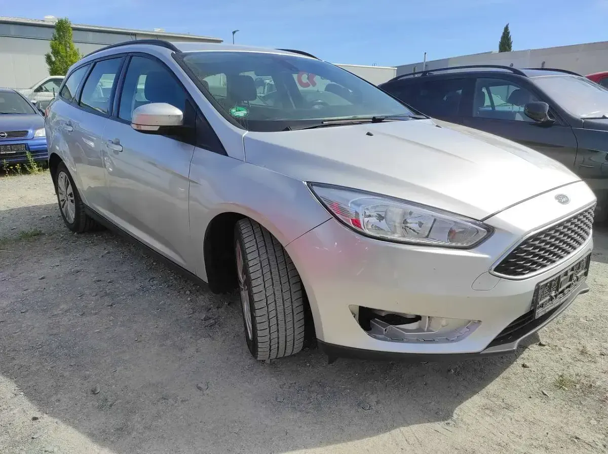 Używany Ford Focus Trend 120 KM (88 kW) 2015 Srebrny Kombi